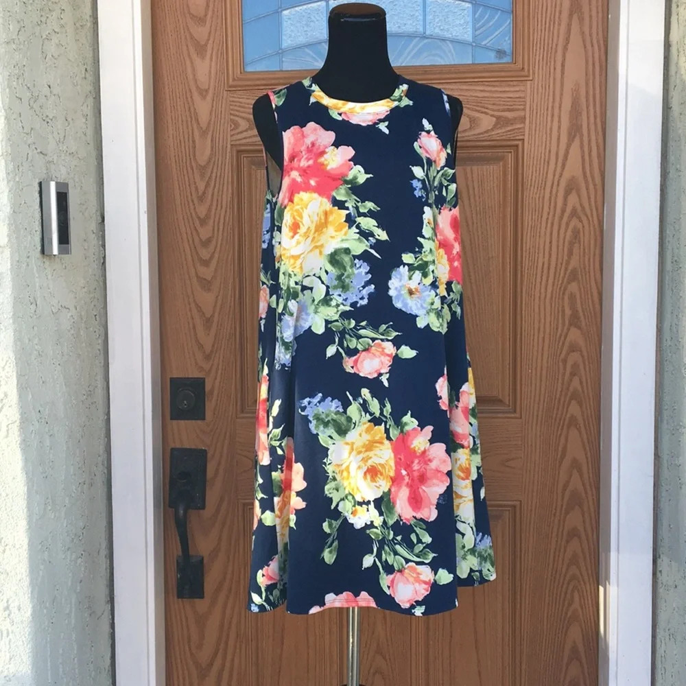 New Sleeveless Floral‎ Midi Dress